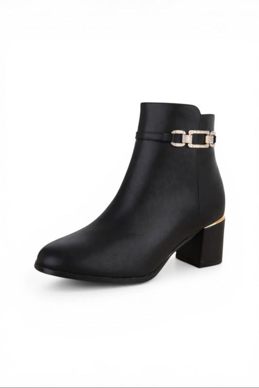 Bottines avec boucle dorée