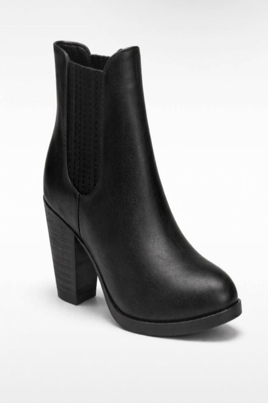 Bottines en cuir noir à talon